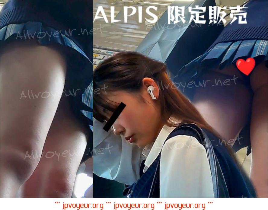 【素人のパンツを逆さ撮り】20,普通のメガネ女性たちの生パンツ撮れました！ 3人収録