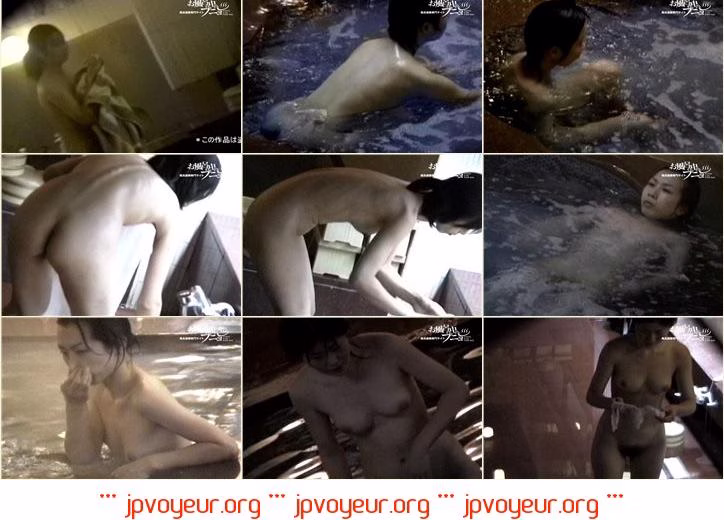 0Inside Japanese Locker Room – Tidied Up 05021140